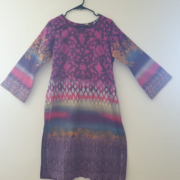 Magenta 3-Pcs lawn suit Embroidered - Picture 7 of 8